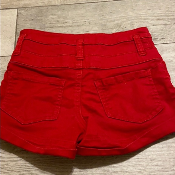 Red high rise shorts - Picture 3 of 5